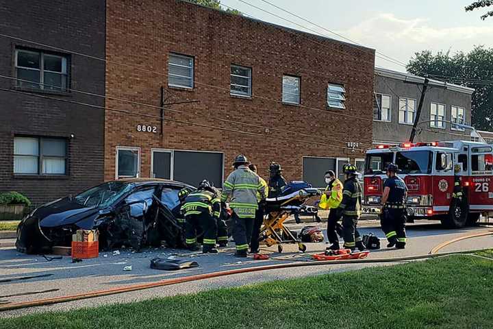 Driver Strikes PECO Pole In Upper Darby