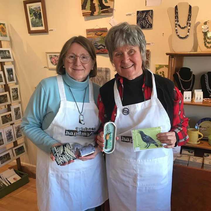 Participating artists Carolyn Edlund and Becky Nielsen at the Arts Mid-Hudson Dutchess Pop-Up shop.