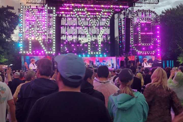 Bruce, Patti (Not That One) Washed Out At NYC 'Homecoming' Concert In Central Park