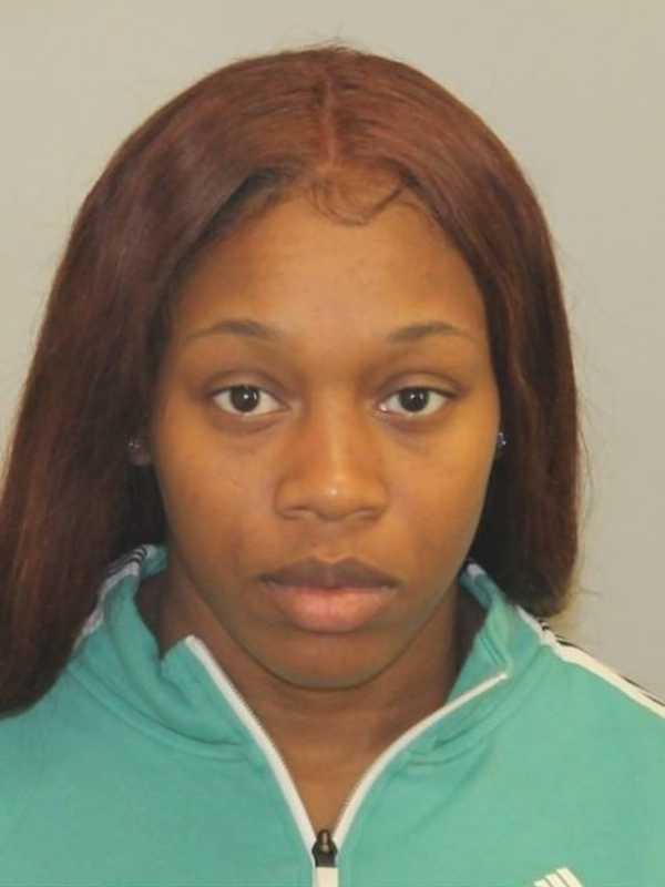 Newark Stabbing Suspect Sought By Police