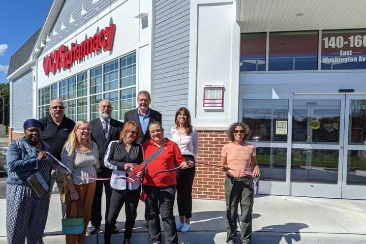 CVS Pharmacy Opens For Business In Warren County