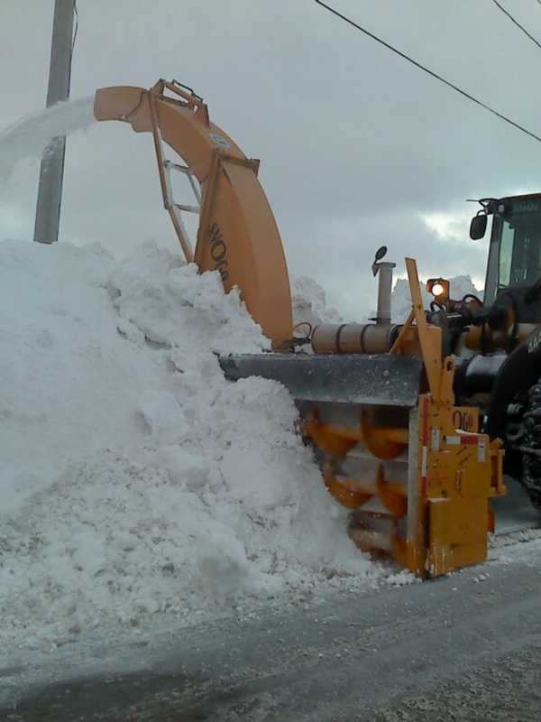 Malloy Sends Crews To Assist With Snow Cleanup In DC, Maryland