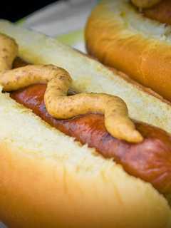 Man Eats 12 Hot Dogs To Win Yorktown Contest