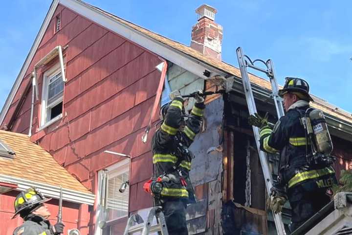 Wyckoff Firefighters Make Quick Work Of House Fire