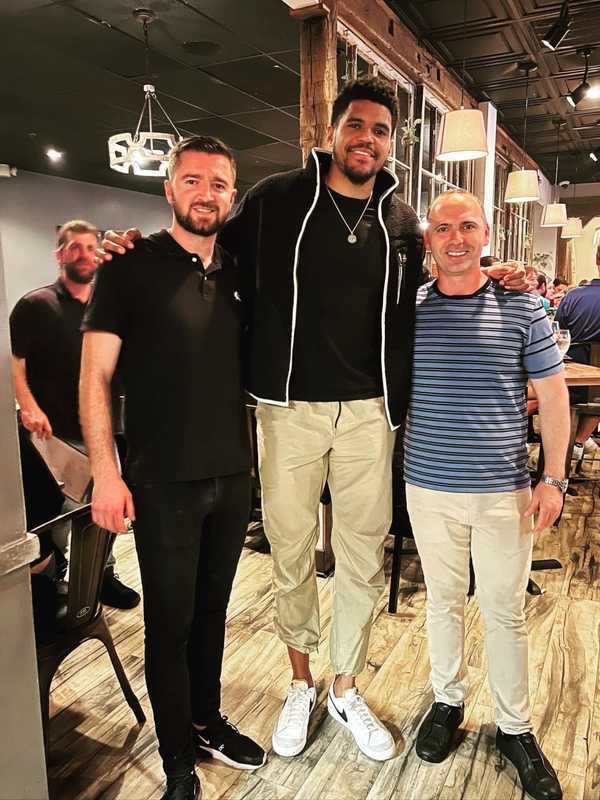 76er Tobias Harris Drops By Suburban Philly Restaurant