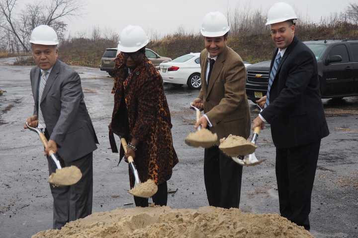 Paterson Mayor Breaks Ground On New Apartments In Great Falls Area
