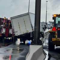 <p>A tower quickly removed the truck, then all northbound Route 287 lanes were reopened.</p>