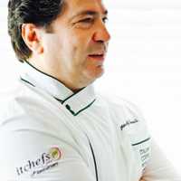 <p>Chef Marcello Russodivito</p>