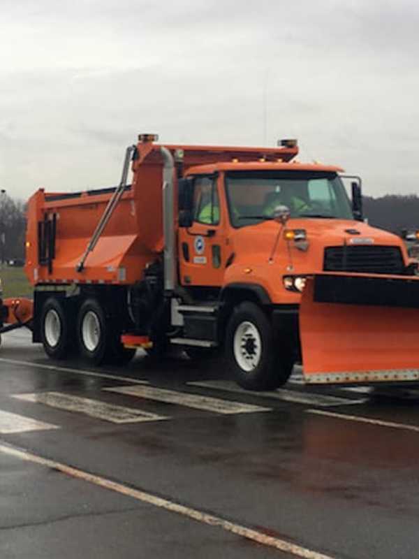 CTDOT Begins Treating Roads Ahead Of Blizzard