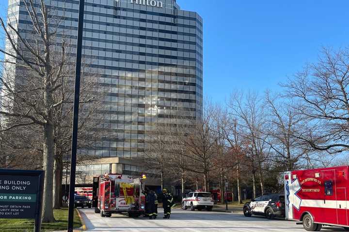 Medical Attention Needed For Police Officer, Guests In Hilton Meadowlands Fire