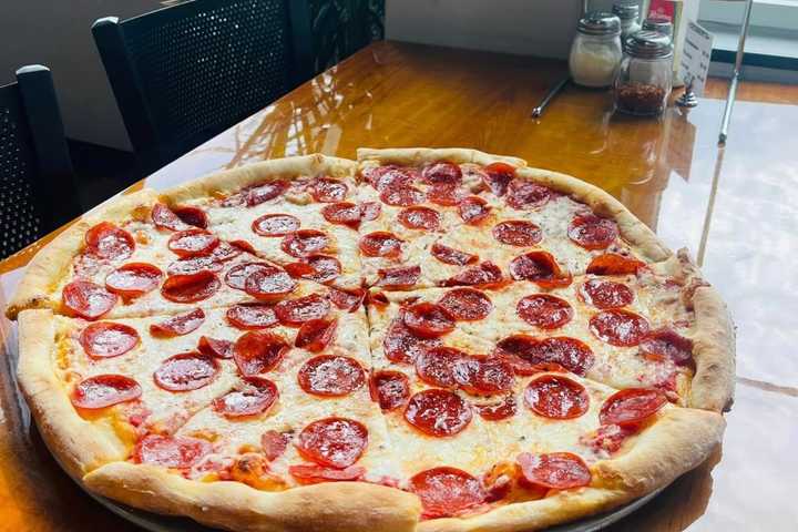 Leesburg Pizzeria Among Best In VA For NY-Style Slices, Website Says