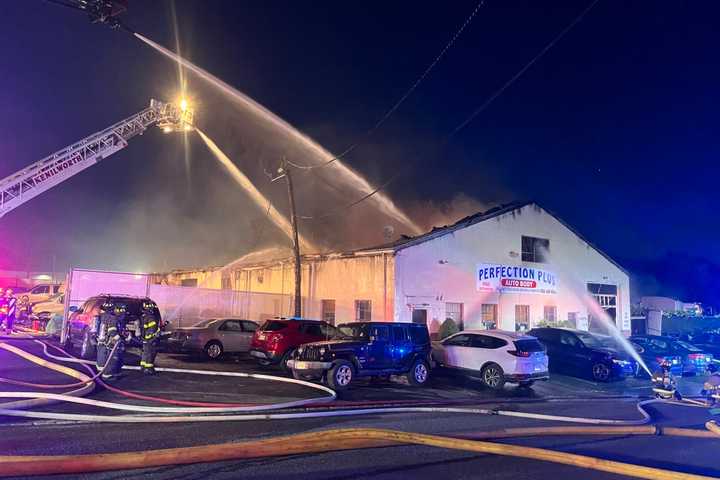 Heavy Fire At Kenilworth Auto Body