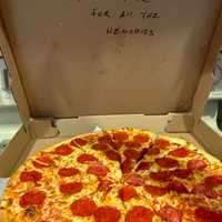 <p>Brothers Pizza shared a heartfelt message with one of its last orders before the business closed.</p>