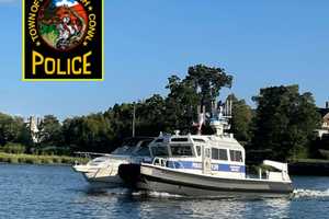 Sinking Boat With 5 Passengers Rescued By Greenwich Police Marine Unit