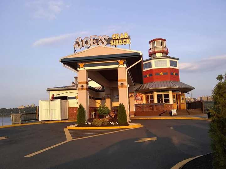 Joe&#x27;s Crab Shack in Edgewater has closed.