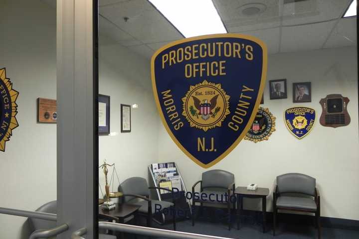 New Milford Insurance Agent Teamed Up With MSU Police Officer To Defraud Victim: Prosecutor