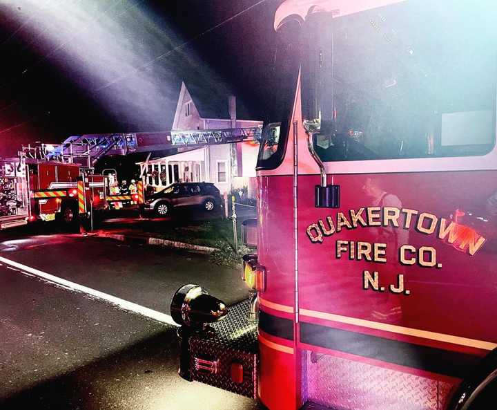 Quakertown NJ Fire Company-91 Fire/Rescue responds to the River Road fire in Raritan.