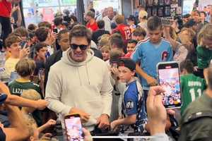 Billionaire CEO, Tom Brady, Kevin Hart Thrill Fans At Trading Card Shop (VIDEO)