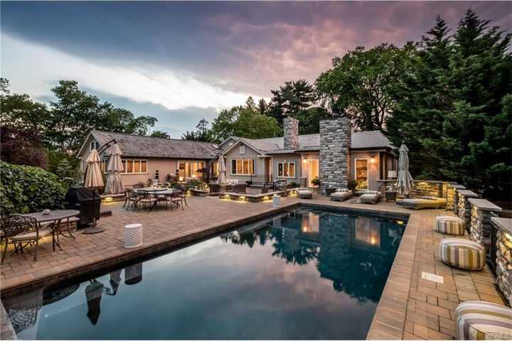 Bronxville's Ranch-Style Home Features Relaxing, Summer Living