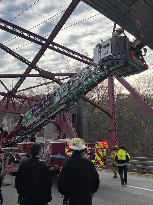 Update: Worker Hurt After Falling From Scaffolding Above Taconic Parkway Bridge In Yorktown