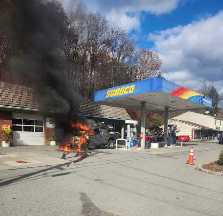 The blaze happened at a Sunoco gas station on Route 100 in Somers.&nbsp;