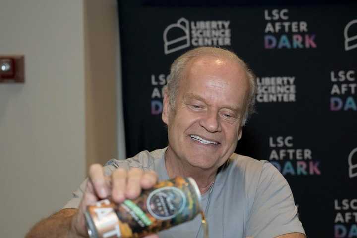 Kelsey Grammer Pours Drinks At Ellery's Grill & Pub