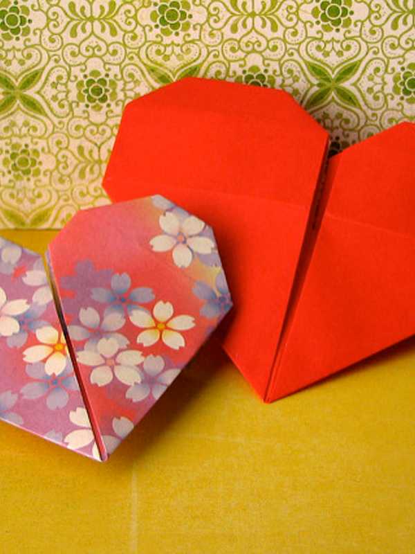 PTSA Invites Coman Hill Students To Make Origami For Valentines Day