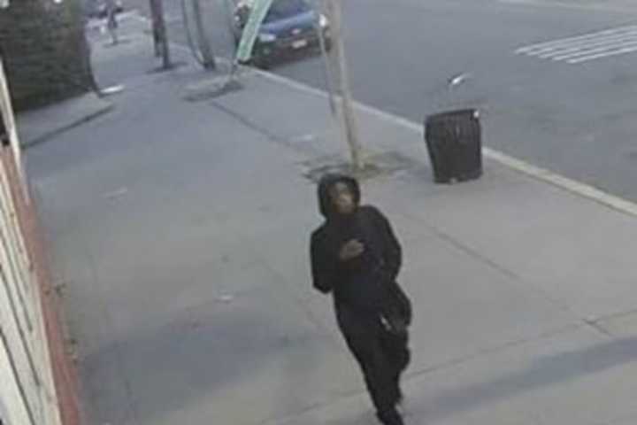 Newark Police Seek Shooting Suspect (PHOTO)