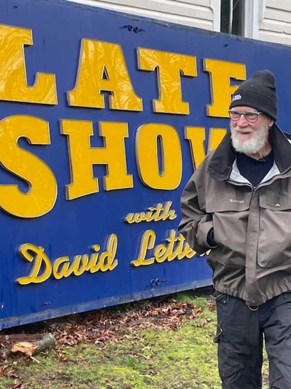 North Salem's Own David Letterman Escorts Old 'Late Show' Sign To Darien Barn, Hangs Out