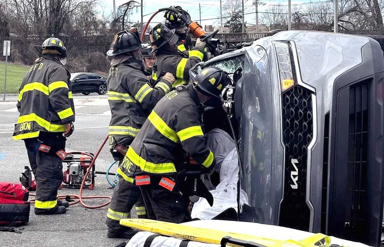 Heroes: Englewood's Bravest Free Passenger From Overturned SUV, Police ...