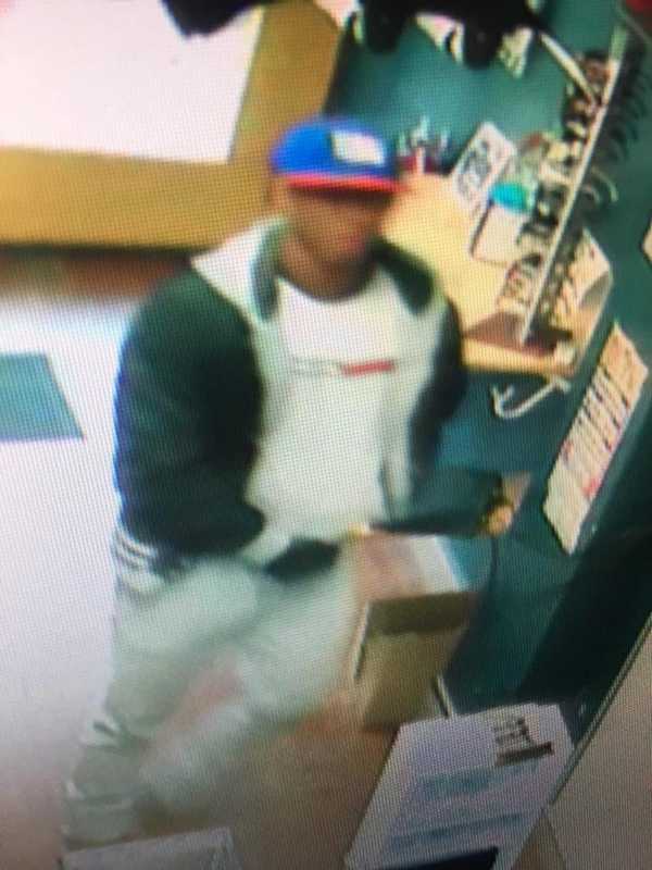 Police Seek To ID Suspect In Burglary At Norwalk Store