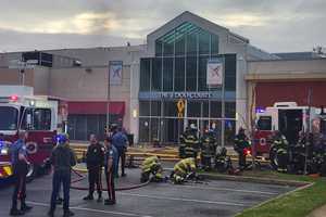 Fire Closes NJ Mall For Weekend