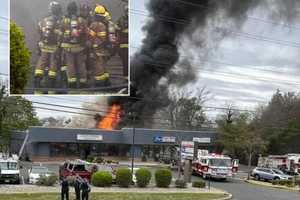 Fire Destroys Cuzzin's Pizza, Jay's Food Mart In Brick