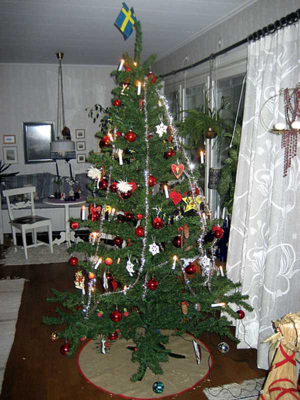 Newtown Fire Marshall Issues Holiday Safety Decoration Tips