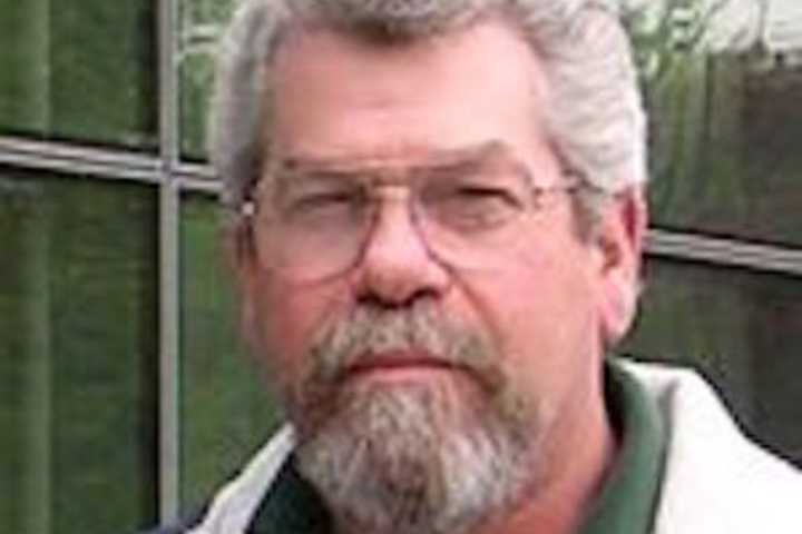 Oakland's Rokel Painting Owner Displays Model Ships