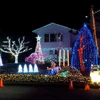 <p>The final &quot;Lights on Evergreen: display, Christmas 2018, in Demarest.</p>