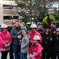 <p>Delan, his parents and members of the crew outside Tomorrow&#x27;s Children&#x27;s Hospital at HUMC.</p>