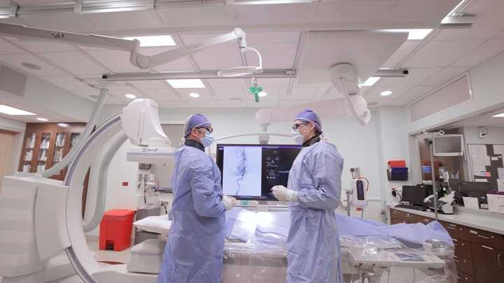 Dr. Yafell Serulle, director of neuroendovascular surgery at Phelps Hospital (left) and Dr. David Gordon, chief of neurosurgery, Northern Westchester Hospital, Phelps Hospital (right) are neurosurgical specialists.