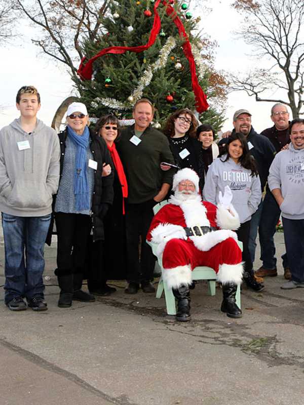 Ripka's Giving Trees Celebrates The Season While Supporting Norwalk Groups