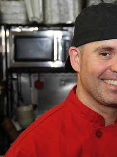 Cast Iron Chef At Marisa’s in Trumbull Fires Up 4-Pound Porterhouses