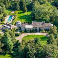 <p>The sprawling Mary Tyler Moore estate in Greenwich is for sale.</p>