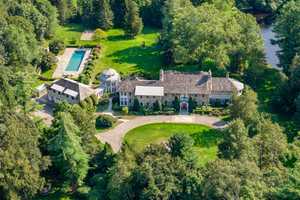 Mary Tyler Moore's CT Estate Hits Market For $21.9 Million