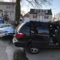 <p>Both vehicles were heavily damaged.</p>