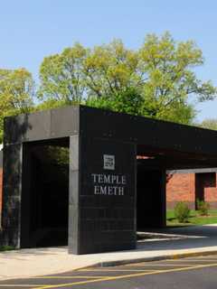 Candide Will Be Performed At Teaneck Temple Emeth In February