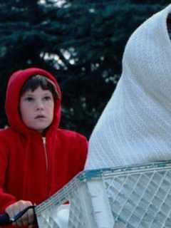Watch 'E.T. The Extraterrestrial' At The Enchanted Cafe In Red Hook