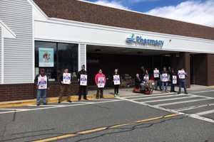 Stop & Shop Workers In CT, Two Other New England States Strike After Impasse In Negotiations