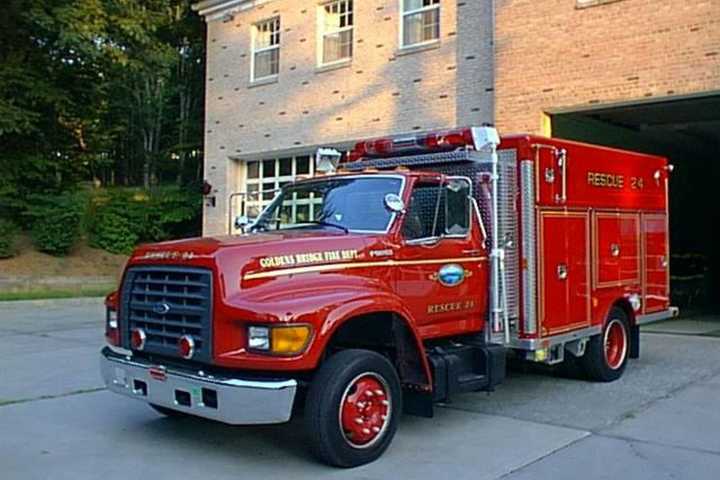 Goldens Bridge FD Opens Its Fire Truck Bays To Local Residents