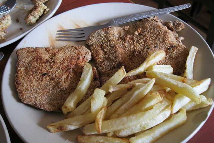 New Milford Woman's Club Organizes Fish Fry Fundraiser