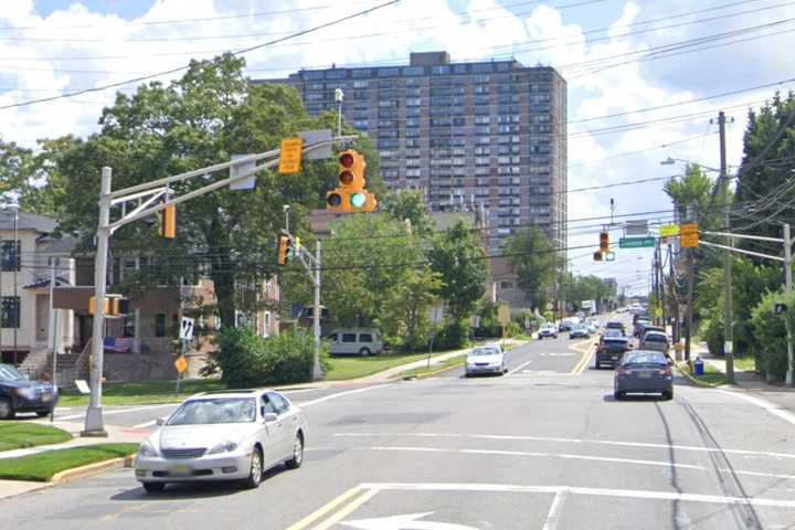 Fort Lee PD: Pedestrian Struck By Shuttle Bus After Ignoring Signal, Crosswalk