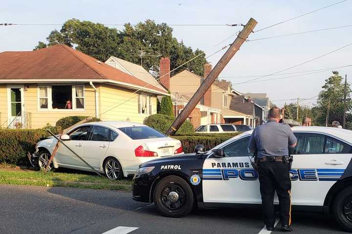 Fair Lawn, Paramus Police Nab Trio After Mall Theft, Chase, Crash